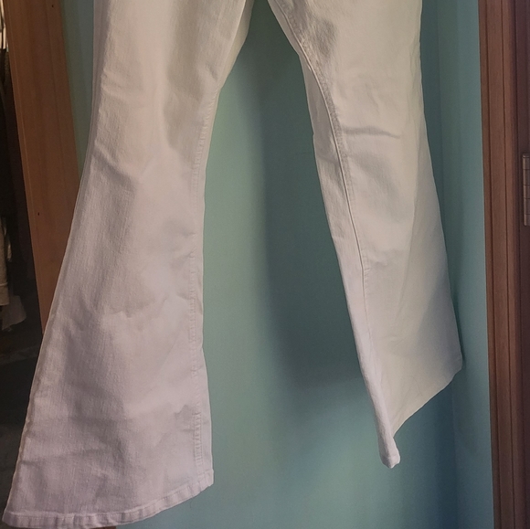 Maurices white flare Jeans size 18w short - Picture 4 of 4